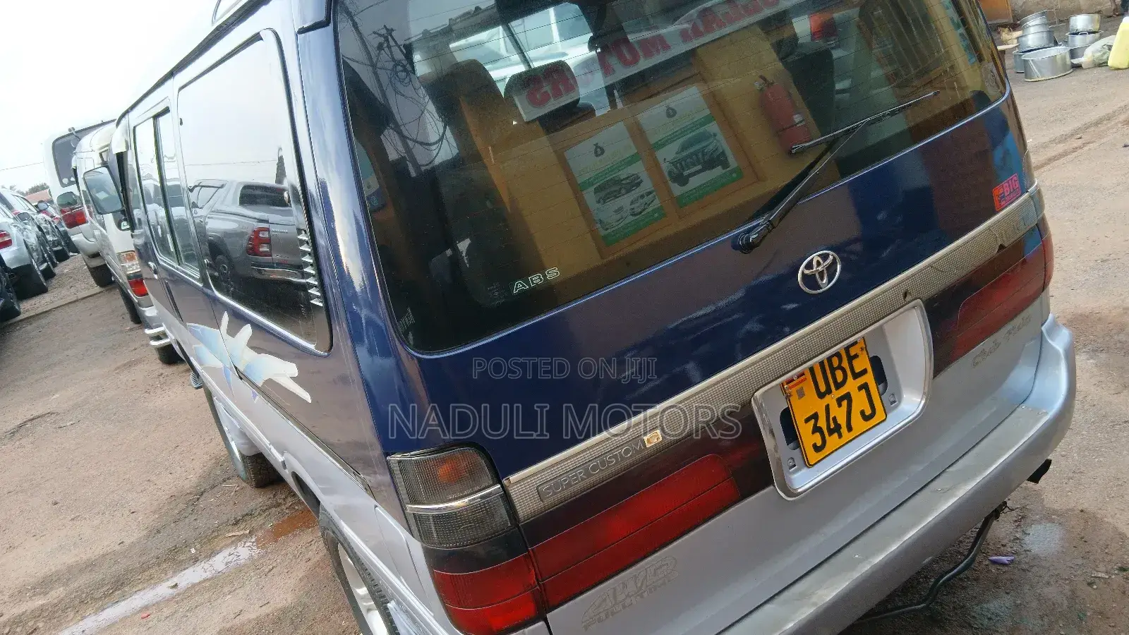 Toyota Grand HiAce 2001 Blue