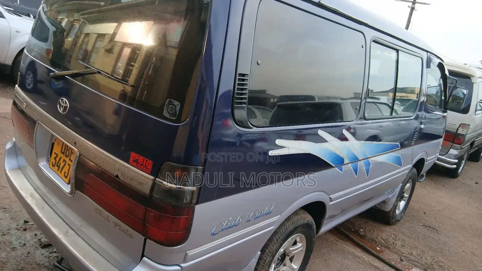 Toyota Grand HiAce 2001 Blue