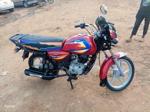 Bajaj Boxer 125 2024 Red
