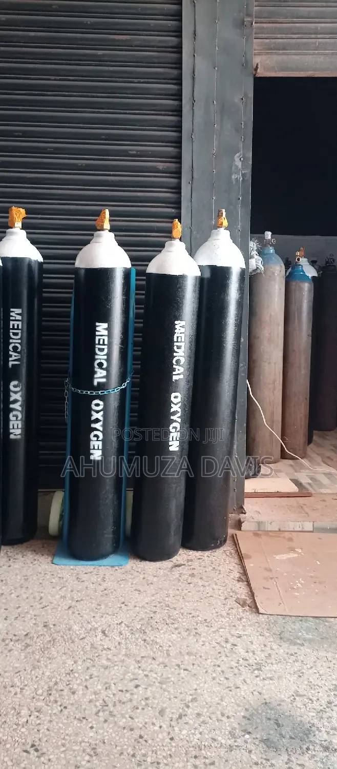 Medical Oxygen and Industrial Oxygen Cylinders