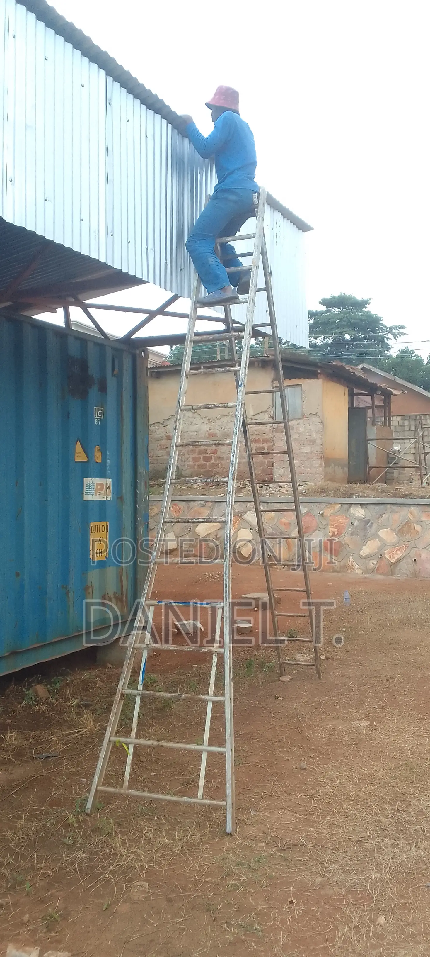 Stable Ladders 8mtrs Length