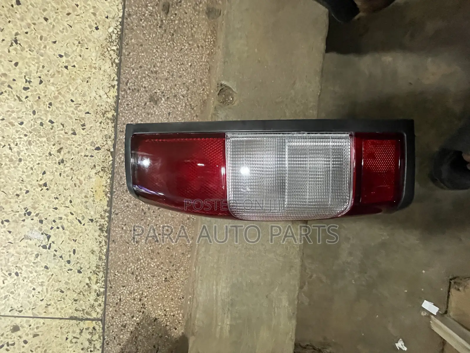 Nissan Hardbody Taillight