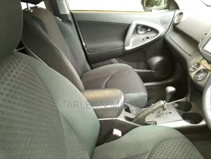 Toyota Vanguard 2012 Green