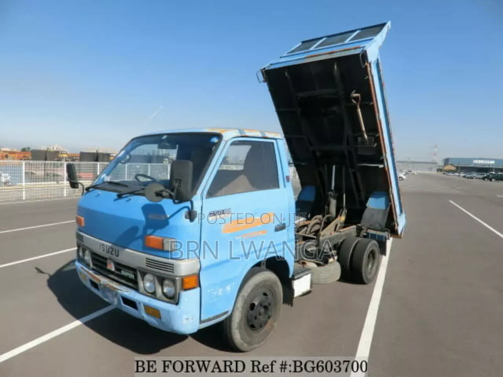 Isuzu Elf Tipper