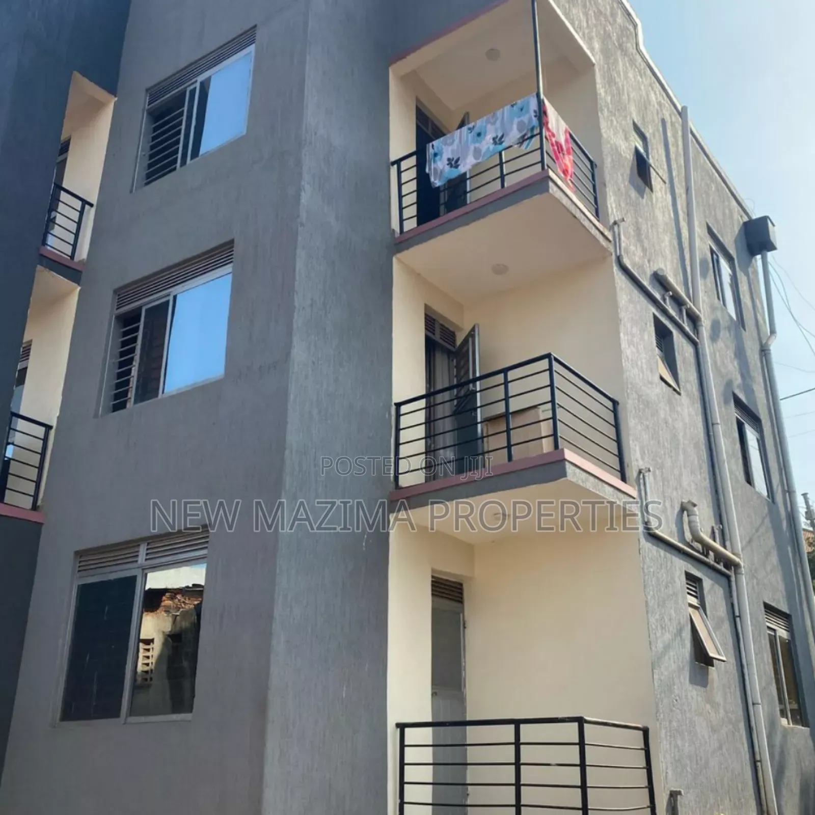 18bdrm Block of Flats in Buziga Heights, Central Division for sale