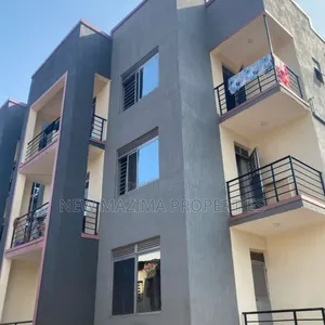 18bdrm Block of Flats in Buziga Heights, Central Division for sale