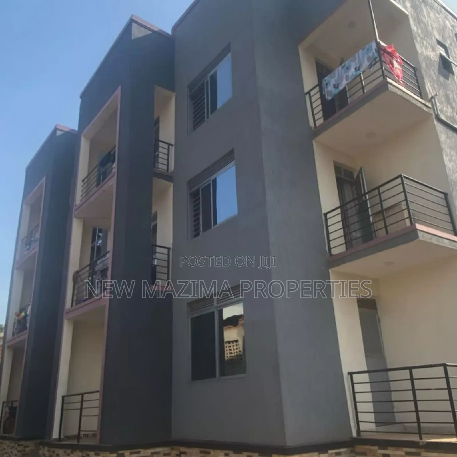 18bdrm Block of Flats in Buziga Heights, Central Division for sale