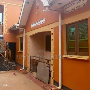 3bdrm House in Kyengera Nsangi, Central Division for sale