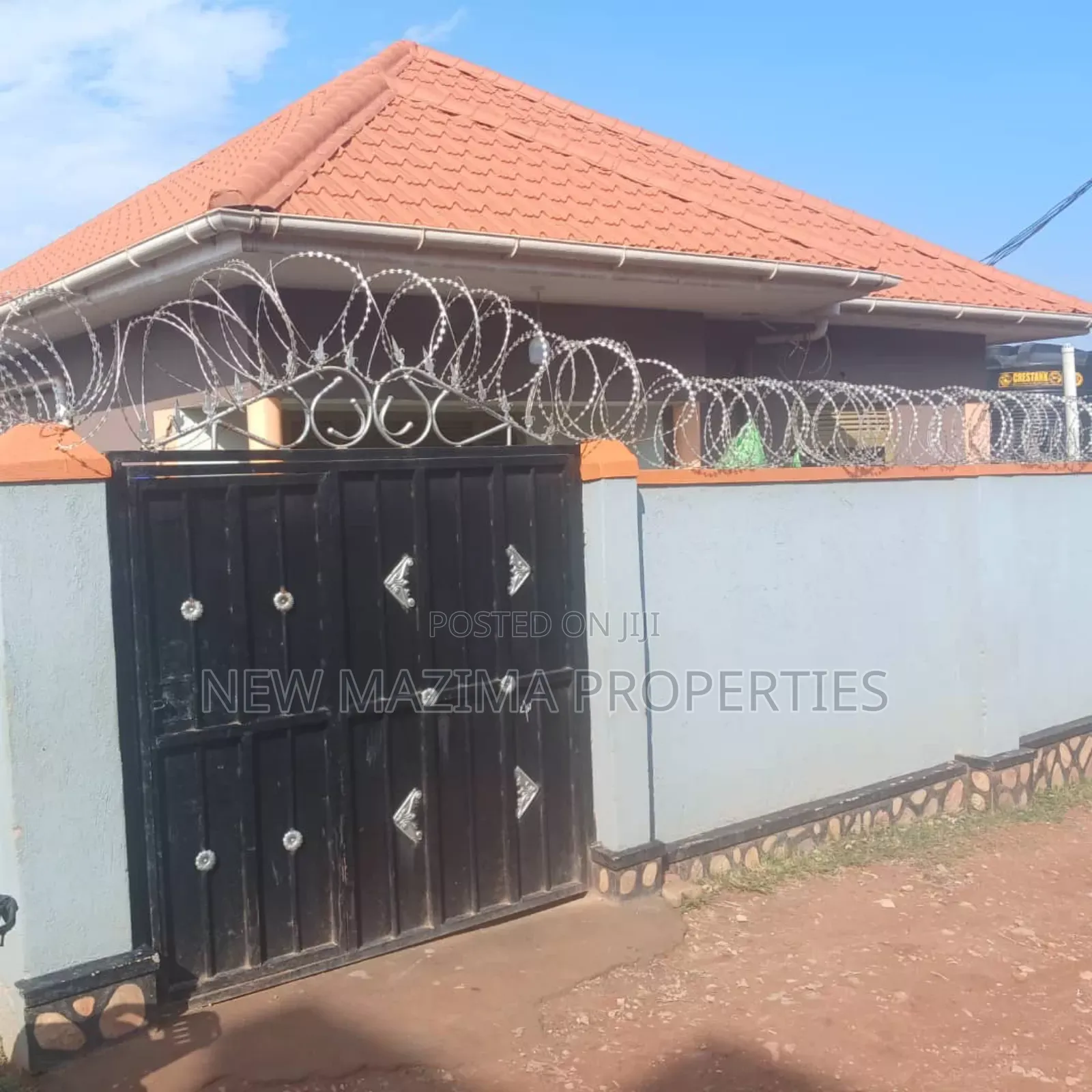 3bdrm House in Najjanankumbi, Central Division for sale