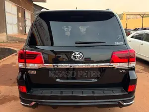 Toyota Land Cruiser 4.6 V8 ZX 2016 Black