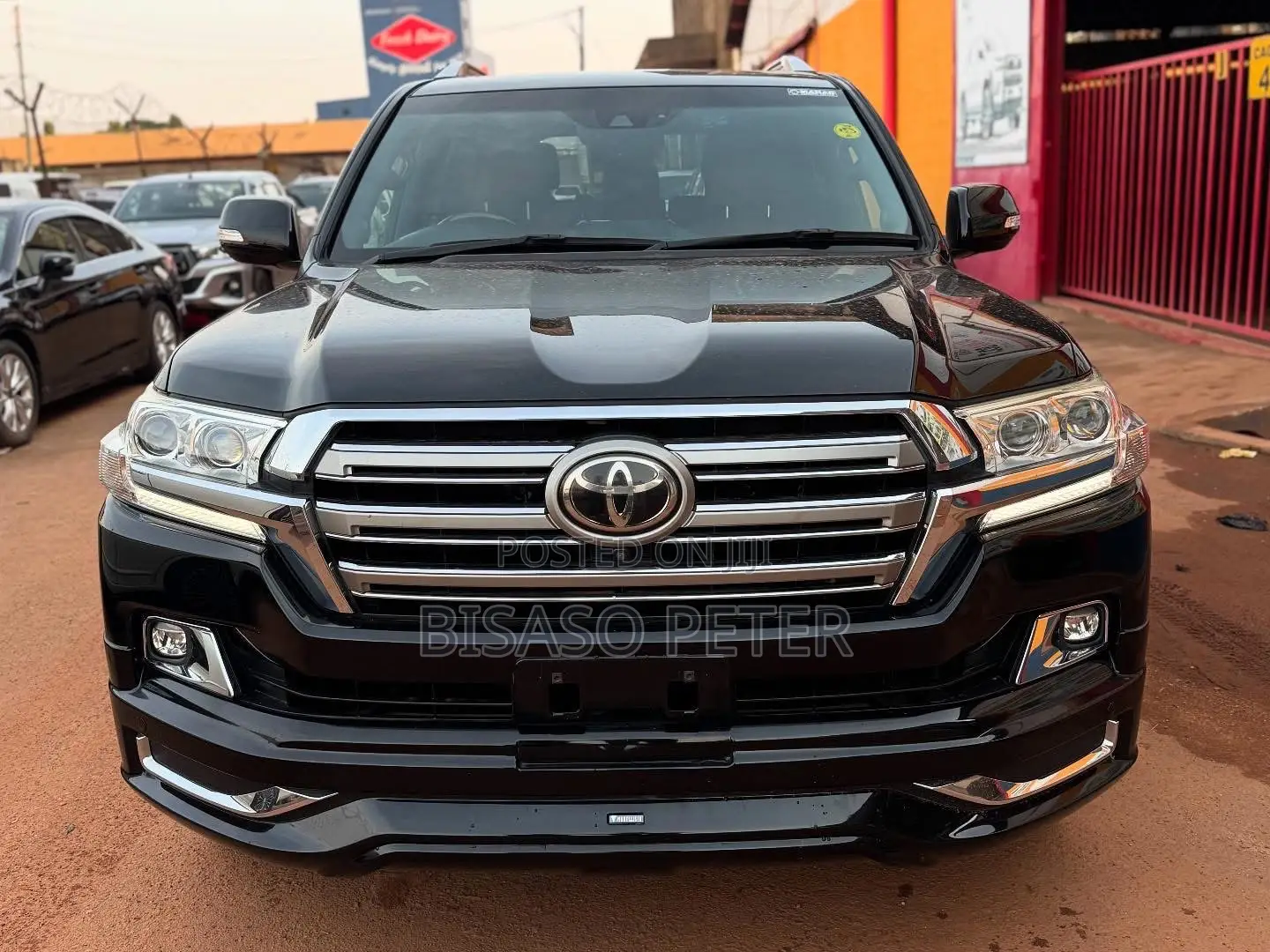 Toyota Land Cruiser 4.6 V8 ZX 2016 Black
