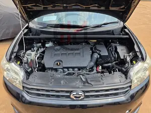 Toyota Corolla Rumion Hatchback 1.5 FWD 2012 Black