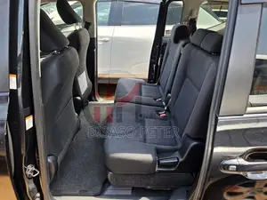 Toyota Sienta 1.5 AWD (6-seater) 2016 Beige