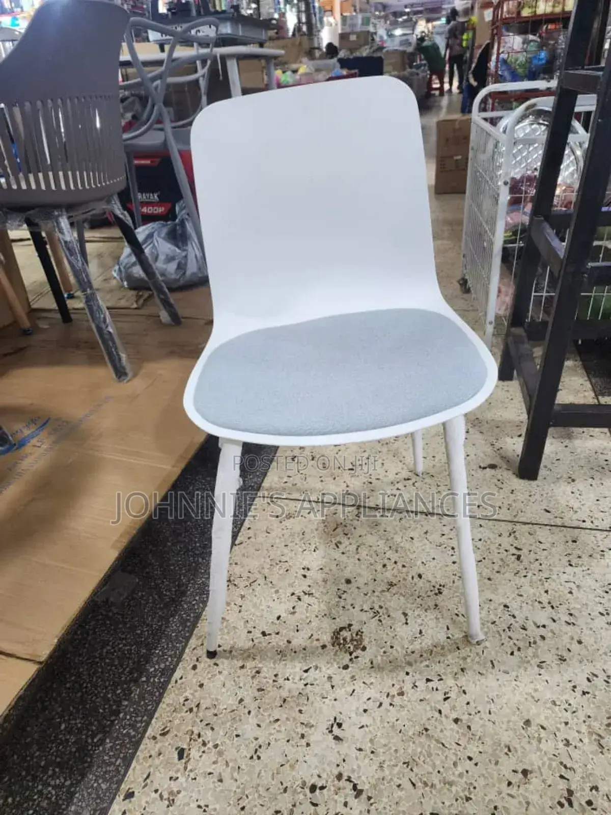Chaina Plastic Heavy Duty Chairs