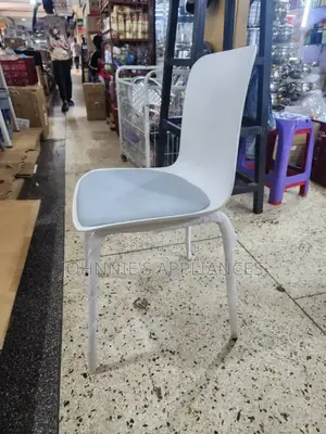 Chaina Plastic Heavy Duty Chairs