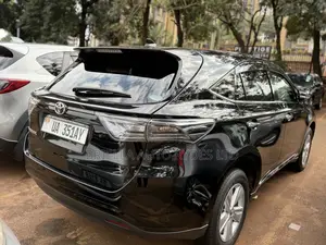 Toyota Harrier 2015