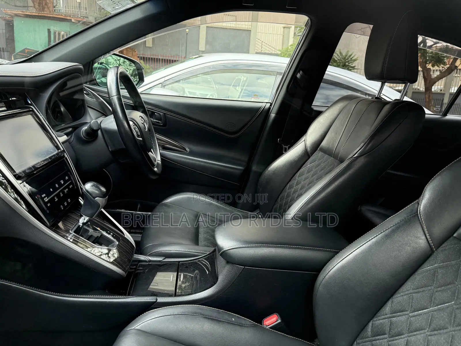 Toyota Harrier 2015