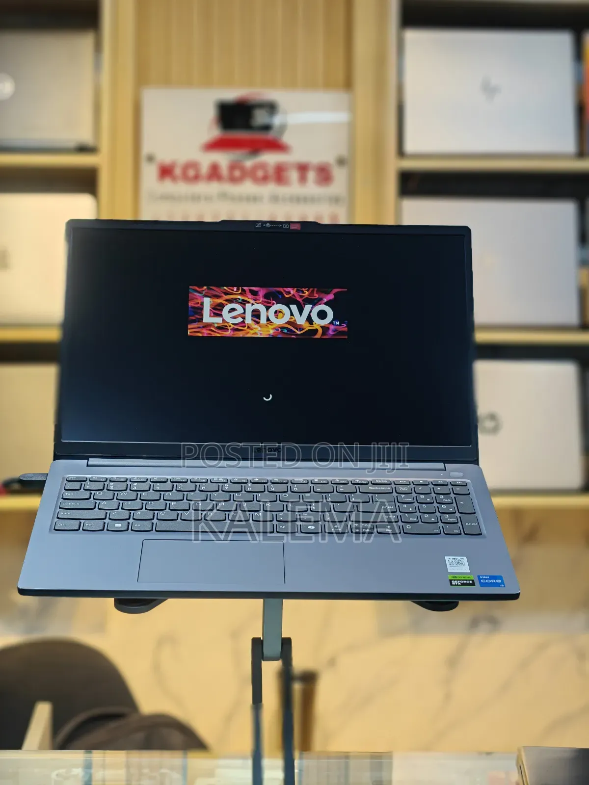 New Laptop Lenovo LOQ 15IRH8 16GB Intel Core I5 HDD+SSD 512GB