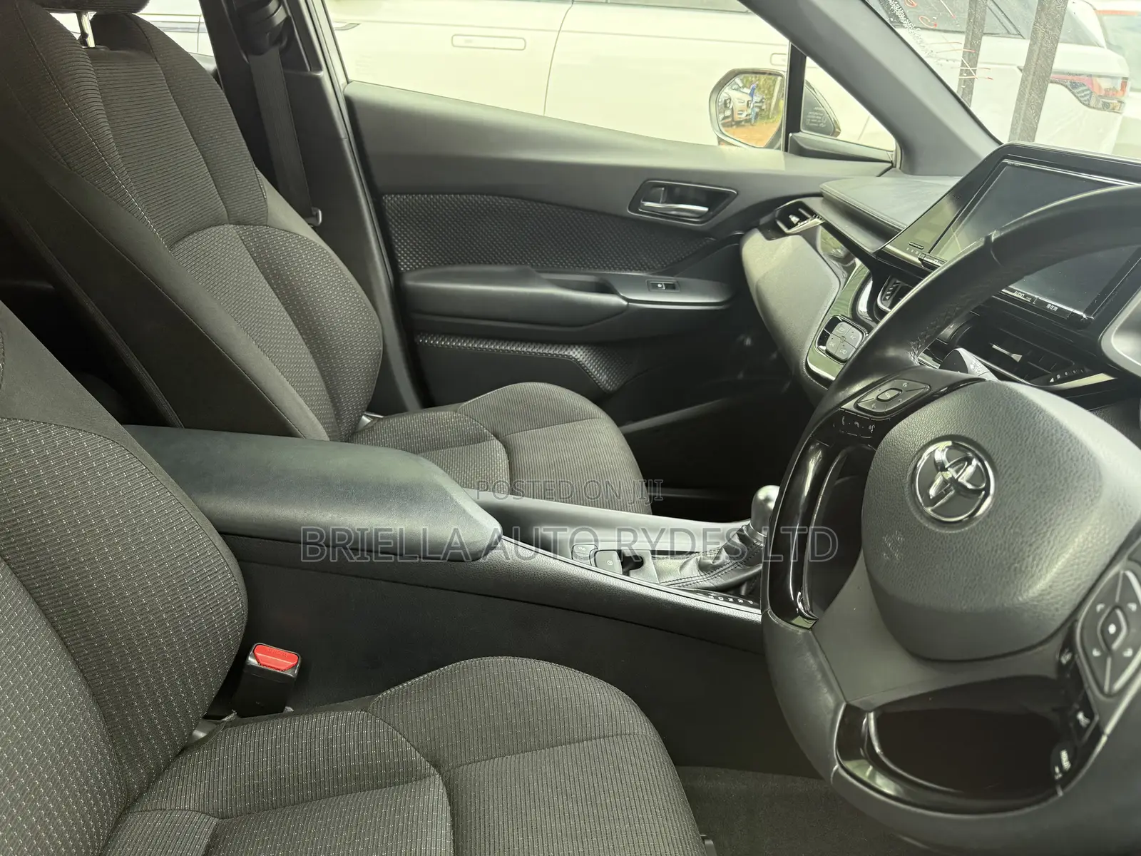 Toyota C-HR 2017 Silver
