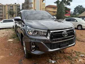 Toyota Hilux 2017 Gray