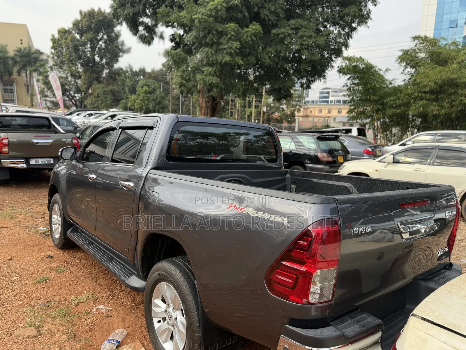 Toyota Hilux 2017 Gray