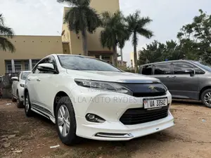 Toyota Harrier 2016