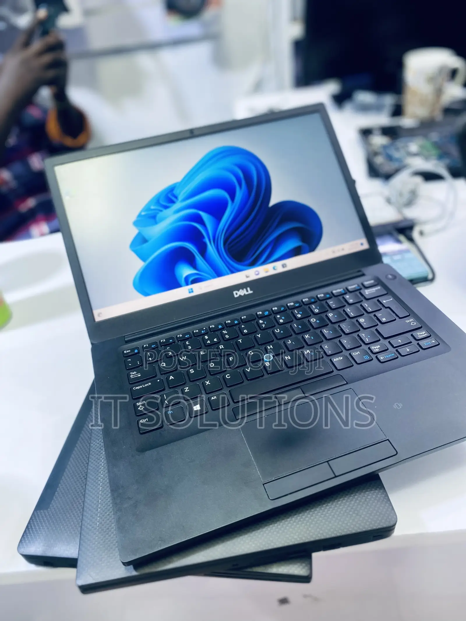 Laptop Dell Latitude 7490 8GB Intel Core I5 SSHD (Hybrid) 256GB