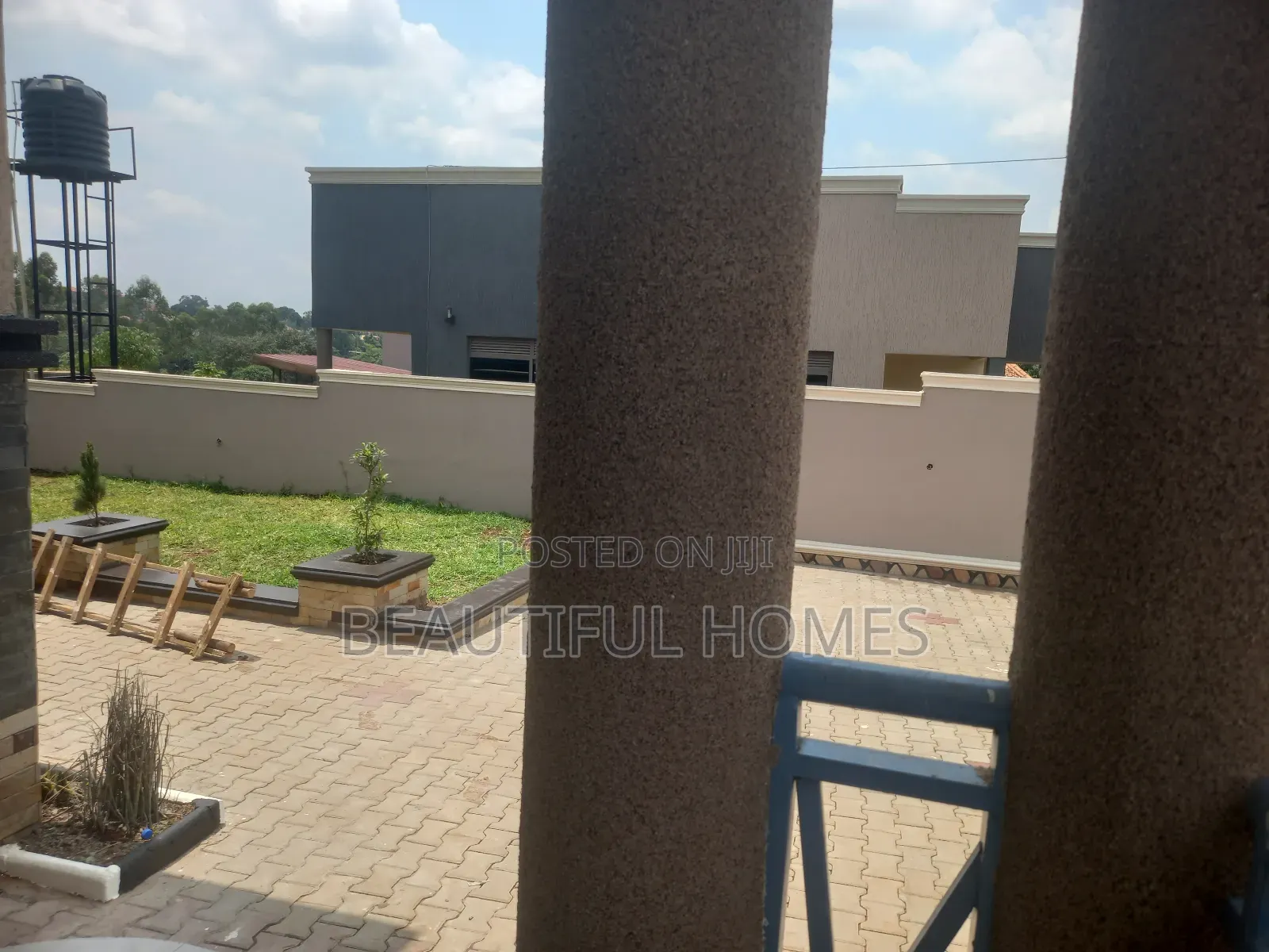 Furnished 4bdrm House in Kira for sale