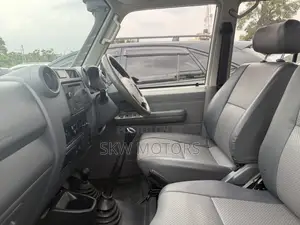 Toyota Land Cruiser 2017 White