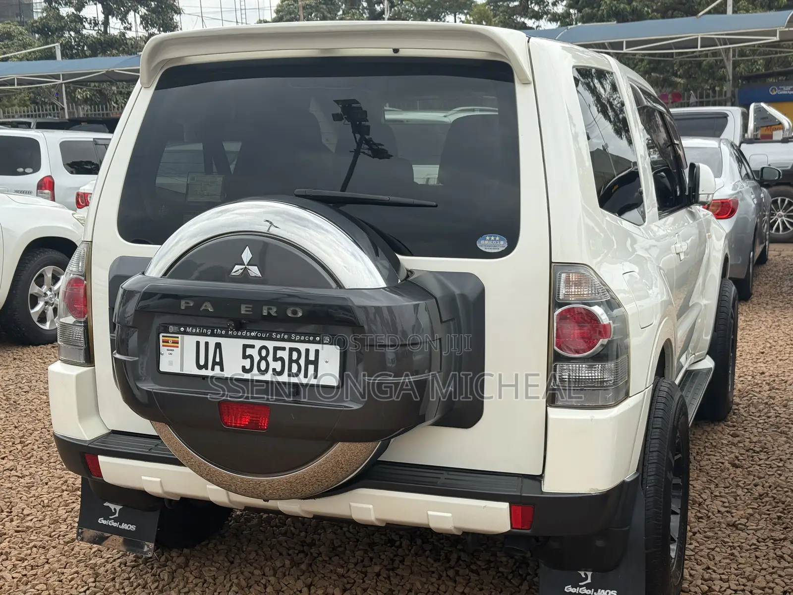 Mitsubishi Pajero 2010 White