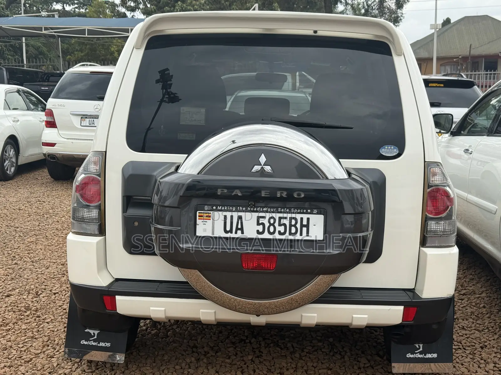 Mitsubishi Pajero 2010 White