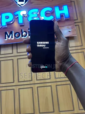 New Samsung Galaxy S22 5G 128 GB Green