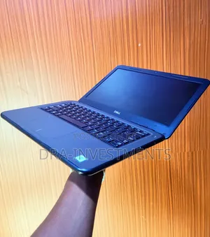 Laptop Dell Latitude 3310 4GB Intel Core I3 HDD 500GB