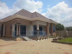 Furnished 4bdrm Bungalow in Kira for sale