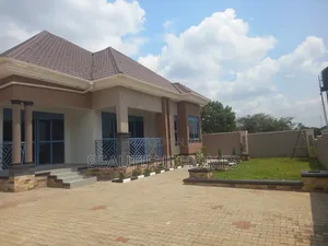 Furnished 4bdrm Bungalow in Kira for sale