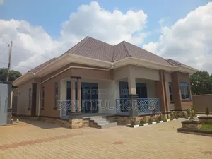 Furnished 4bdrm Bungalow in Kira for sale