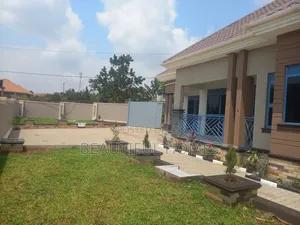 Furnished 4bdrm Bungalow in Kira for sale