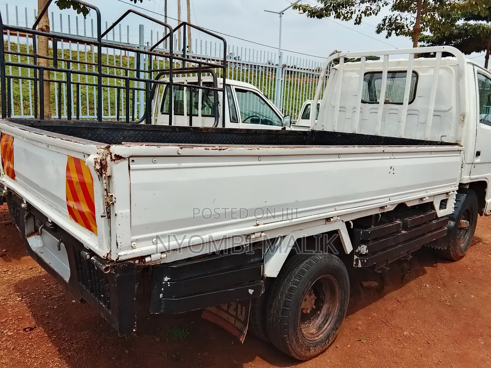 Isuzu Elf Truck 1992 White