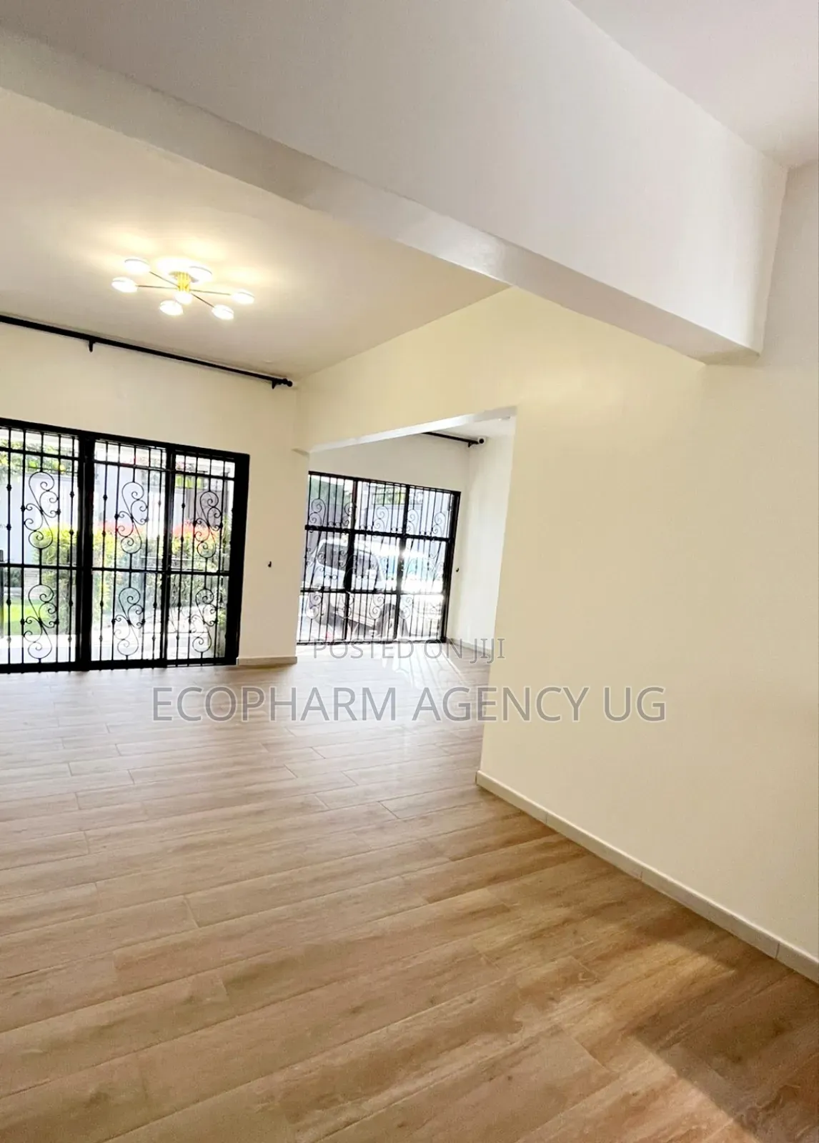 5bdrm Duplex in Kira, Central Division for sale