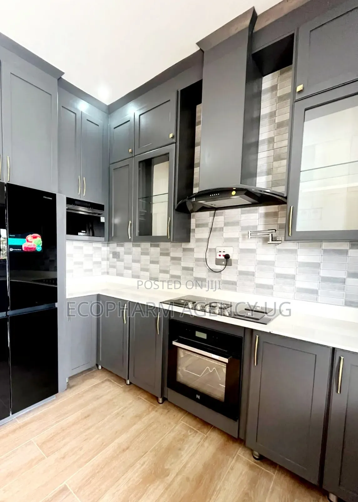 5bdrm Duplex in Kira, Central Division for sale