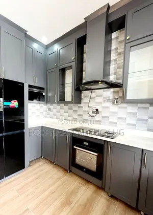 5bdrm Duplex in Kira, Central Division for sale