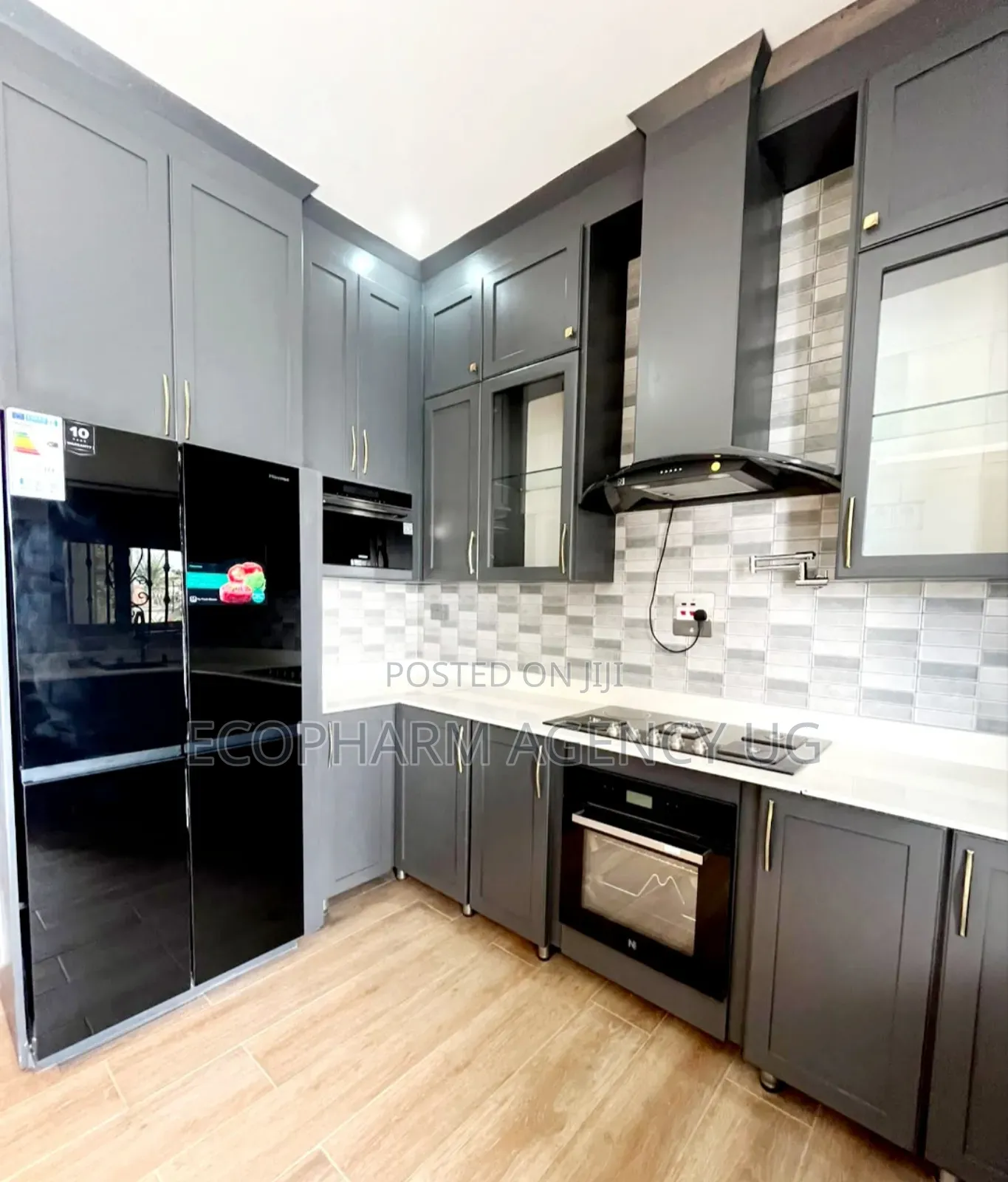 5bdrm Duplex in Kira, Central Division for sale