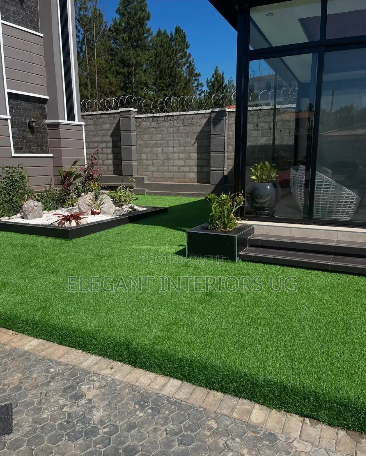 Fancy Artificial Grass Carpets Per Square Meter Available in Stock