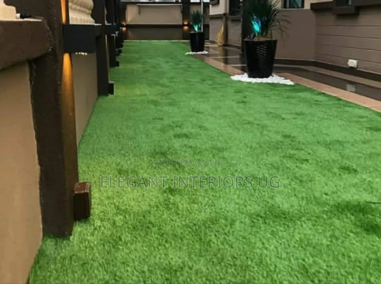 Fancy Artificial Grass Carpets Best for Home Balconies