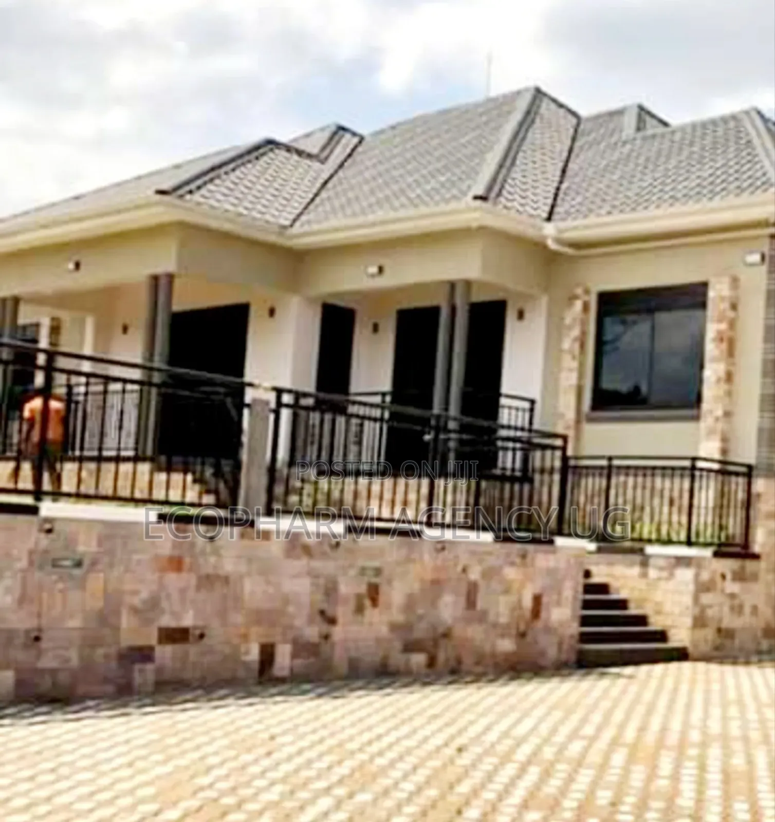 4bdrm Bungalow in Kira, Central Division for sale