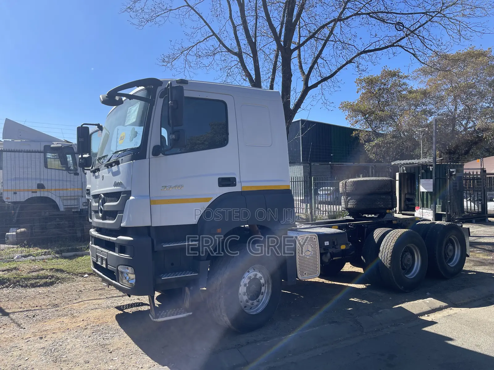 Mercedes-Benz Axor 3340 2011 White, Only the Head Double Axle