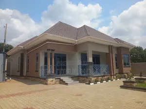 Furnished 4bdrm House in Kira for sale