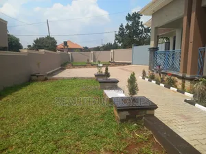Furnished 4bdrm House in Kira for sale