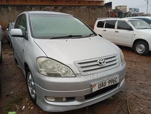 Toyota Ipsum 2000 Silver