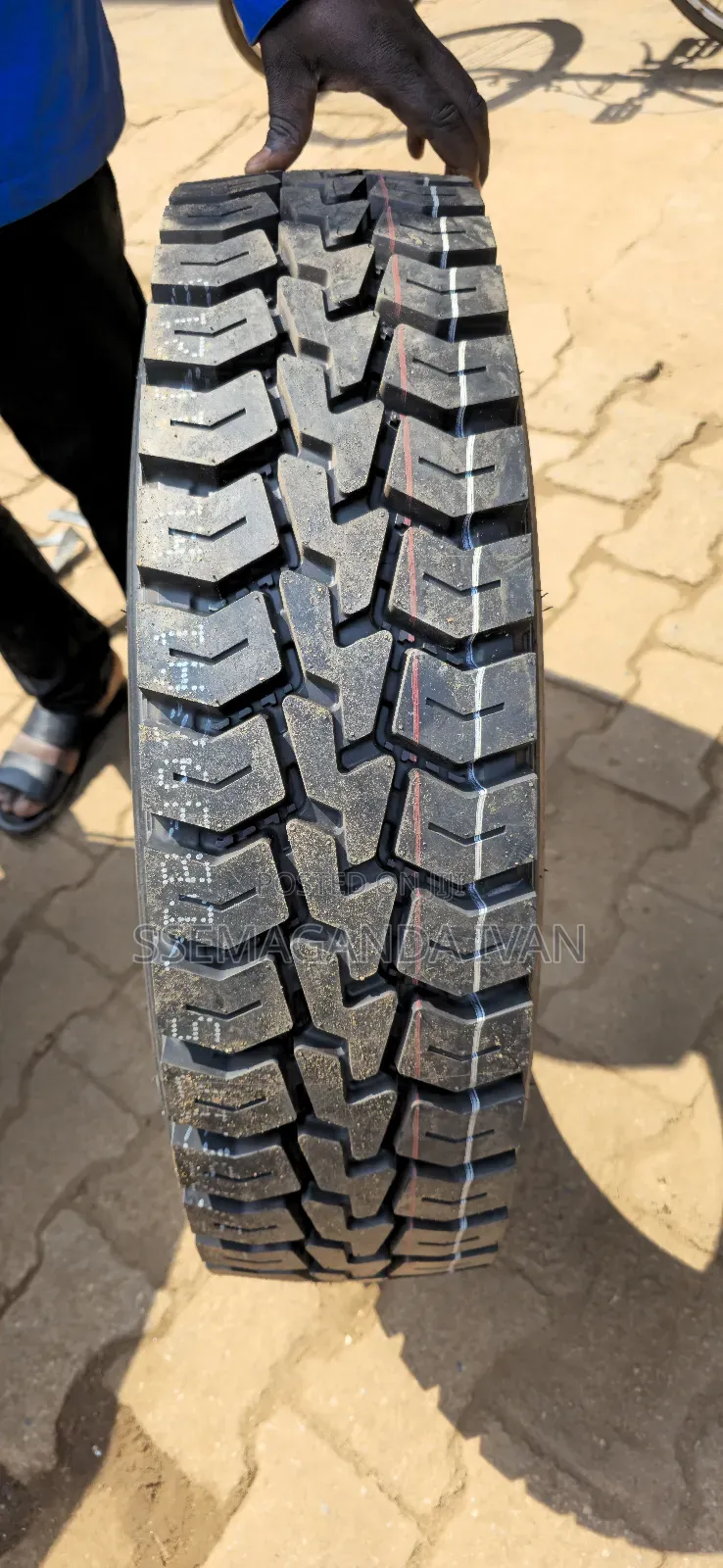 215/75r17.5 Mega Mudgrip Tyres